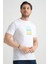 Beyaz Erkek Tişört %100 Pamuk Minimalist Tasarım Regular Kalıp Baskılı 1