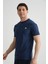 Esnek Pamuklu Standart Kalıp Minimal Logolu Erkek Açık Lacivert T-Shirt 5