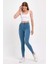 Kadın Tırnaklı Taşlamalı Jeans 4