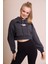 Muse Kadın Gri Koala Baskılı Crop Sweatshirt - Oversize, Kapüşonlu, Rahat ve Şık 2