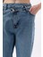 Asimetrik Bel Paça Yırtmaçlı Jean 4