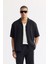 Erkek Siyah Apaj Yaka Soft Touch Kısa Kol Oversize Fit Gömlek A51Y2006 1