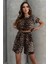 Leopar Desenli Soft Touch Geniş Yaka Oversize T-Shirt 5