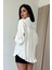 Beyaz Pilise Detaylı Jesica Gömlek 4