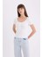 Slim Fit Dar Kesim Yuvarlak Yaka Basic Düz Fitilli Kaşkorse Kısa Kollu Beyaz Tişört E5781AX25SP 3