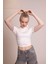 Muse Kadın Beyaz Kısa Kollu Yüksek Yaka Crop Body - Fit ve Rahat Basic Tişört 2