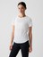 Kadın Beyaz GapFit Breathe T-Shirt 1