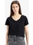 Regular Fit V Yaka Basic Düz Kısa Kollu Siyah Tişört K1507AZ25SM 1