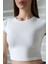 Düşük Kol Fitted Vücuda Oturan Bisiklet Yaka Kadın Basic Crop T-Shirt 21932 Ekru 2
