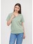 Regular Fit V Yaka Kadın T-Shirt 2