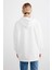 Kadın Beyaz Kapüşonlu Kanguru Cepli Sweatshirt 3