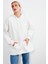 Kadın Beyaz Kapüşonlu Kanguru Cepli Sweatshirt 4