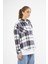 Kadın Oversize Ekoseli Desenli Oduncu Gömlek 3