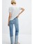 V Yaka Beyaz Kadın T-Shirt 25Y0021K1 3