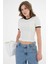 Beyaz Yaka ve Kol Garni Detaylı Biyeli Fitilli Örme Crop Bluz 4