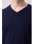 Galanthus V Yaka T-Shirt - Nefes Alabilir, Rahat ve Şık Tasarım 4