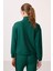 Yeşil Yumuşak Dokulu Dik Yaka Oversize Kargo Cepli Kadın Crop Top Sweatshirt - 97301 2