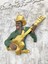 Gitar Çalan Adam Müzisyen, Haki 3