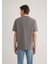 Etiket Detaylı Gri Basic Tişört 0611824-70096 4