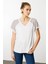 Kadın V Yaka Omuzları Taş Baskılı Penye T-Shirt Beyaz 4