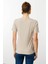 Kadın V Yaka Yakası Nakış Işlemeli Pamuklu T-Shirt Bej 4