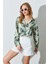 Kadın Yeşil Yaprak Desenli Saten Gömlek 2