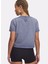 1389568-044 Ua Run 96 Graphic Ss Gri Yuvarlak Yaka Loose Fit Baskılı Kadın T-Shirt 2