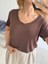 Modal Kahverengi Açık Yaka Tshirt 1