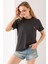 Kadın Bisiklet Yaka Kalp Nakışlı Bürümcük T-Shirt Antrasit - 254427 1