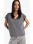 Regular Fit V Yaka Basic Düz Premium Kolsuz Tişört E5486AX25SP 1