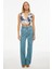 Alyas Regular Fit Çiçek Desenli Crop Boy Kruvaze Beyaz Indigo Renk Kadın Bluz 2