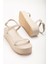 861-1027 Bej Dolgu Topuk Kadın Sandalet 4