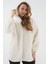 9102 Oversize Kapüşonlu Beyaz Peluş Kaban 3