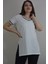 Kadın Yakası ve Kollarında Sim Detaylı V Yaka Kisa Kollu Yırtmaç Detaylı Uzun T-Shirt 3
