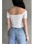 Kayık Yaka Gül Detaylı Crop Bluz 5