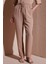 Relaxed Fit Normal Bel Düz Paça Pantolon Bayan Pantolon 25Y0550K1 1