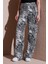Desenli Regular Fit Yüksek Bel Bol Paça Pantolon Bayan Pantolon 25Y0179K1 1