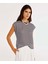 Yaka Ribana Detaylı Kolsuz T-Shirt 3