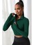 Kadın Yeşil Uzun Kol Fermuarlı Parmak Geçme Detaylı Dik Yaka Crop Top Bluz 4