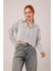Crop Model Cepli ve Çizgili Beyaz Gömlek 5