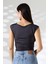 Kayık Yaka Japone Kol Büzgülü Basic Kolsuz Kadın T-Shirt 21895 Füme 4