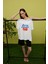 Kadın Beyaz Renk Berry Baskılı Oversize Kısa Kollu T-Shirt 4