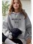 Kadın Gri 1898 Baskılı Kapüşonlu Oversize 3 Iplik Şardonlu Salaş Bol Kesim Hoodie Sweatshirt 2