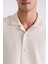 Bej Slim Fit Gömlek Yaka Düğme Detaylı T-Shirt 3