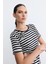Gül Broş Detaylı Viskon T-Shirt - Siyah 1