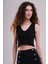 Kadın Siyah V Yaka Fitilli Crop Top Atlet – Zamansız ve Şık Basic Parça 1