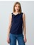 Lacivert Düz Kesim Kayık Yaka Kolsuz Dokuma Bluz 1