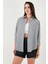 Regular Fit Uzun Kollu Cepli Çizgili Gömlek Bayan Gömlek 6772895 3