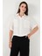 Regular Fit Cep Detaylı Kısa Kollu Gömlek Bayan Gömlek 6778568 5