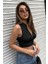 Kadın Siyah Yarım Fermuarlı Sıfır Kol Crop Top Bluz 1